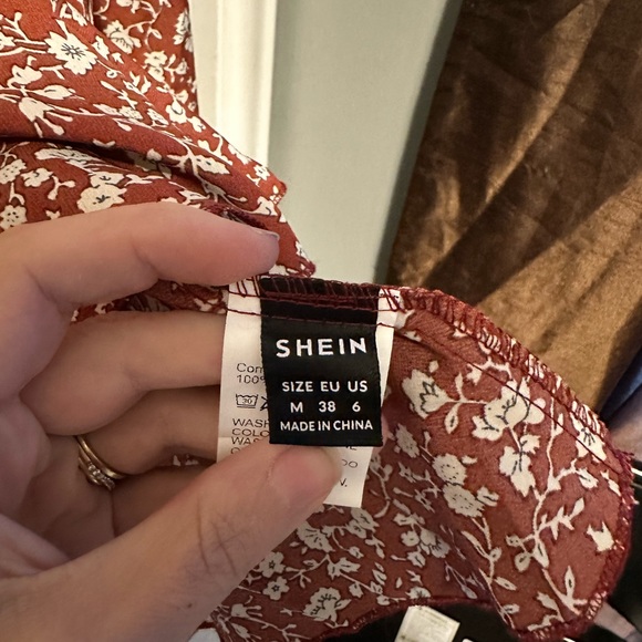 Brown floral tie up shrug style with long bell sleeves - Picture 5 of 8